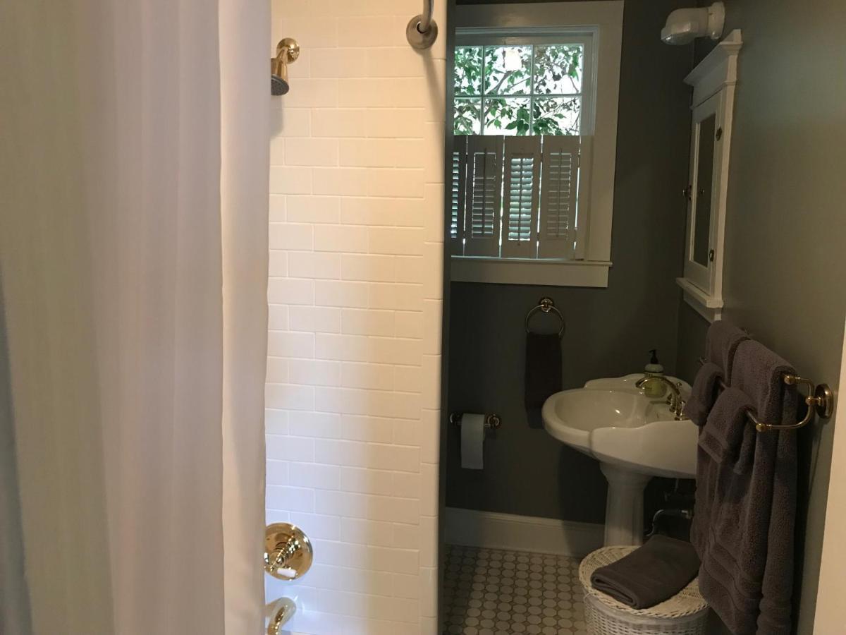 Charles Bass House Bed & Breakfast South Boston Esterno foto
